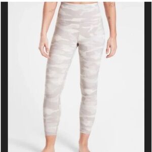 Athleta Elation Camp 7/8 tight, Sz Small